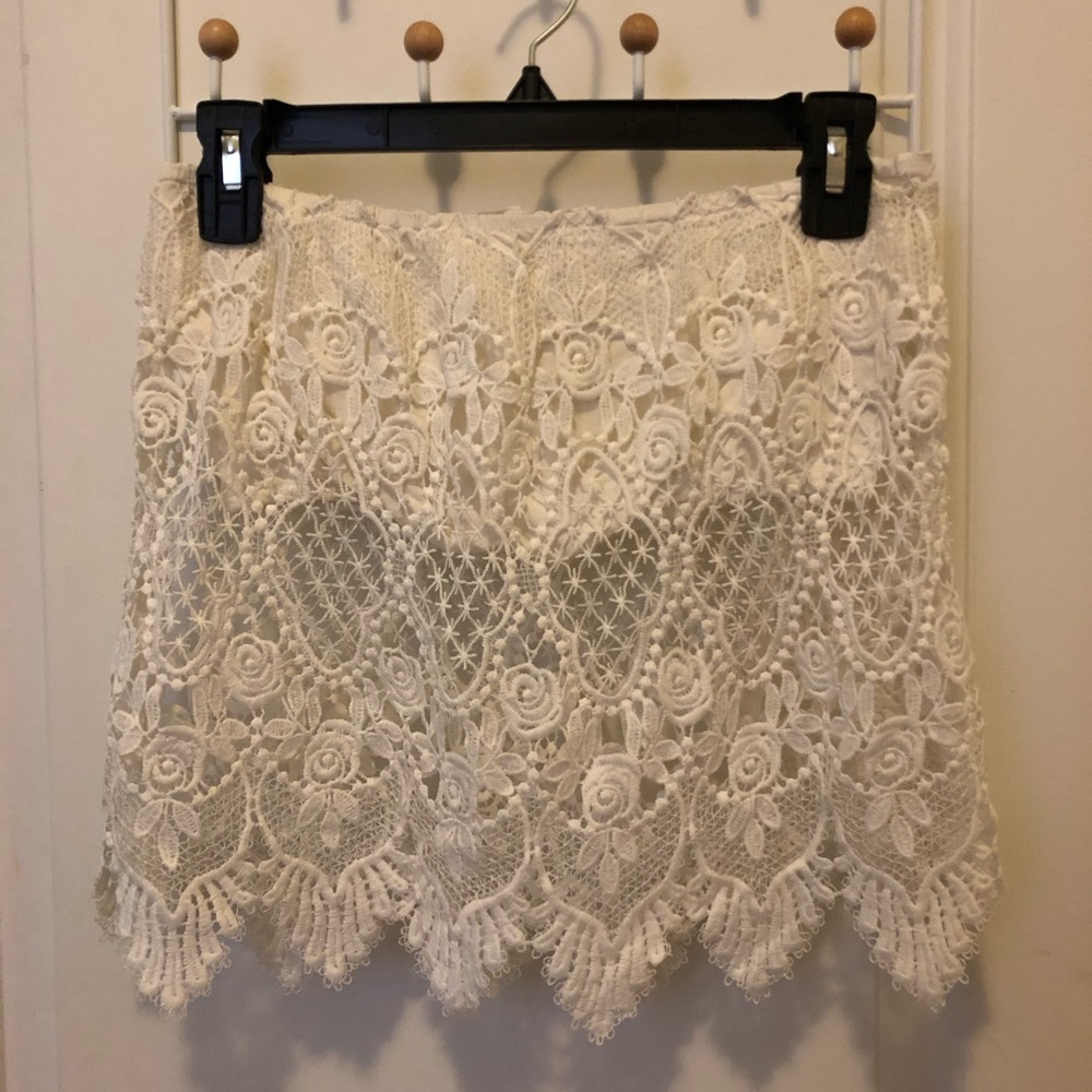 Pacsun la hearts laced crop top